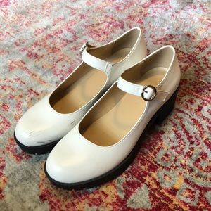 ☑️Urban Outfitters White Platform Mary Janes☑️